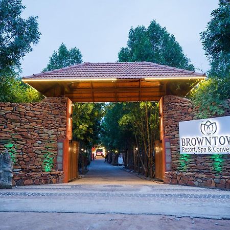 Brown Town Resort & Spa حيدر أباد المظهر الخارجي الصورة