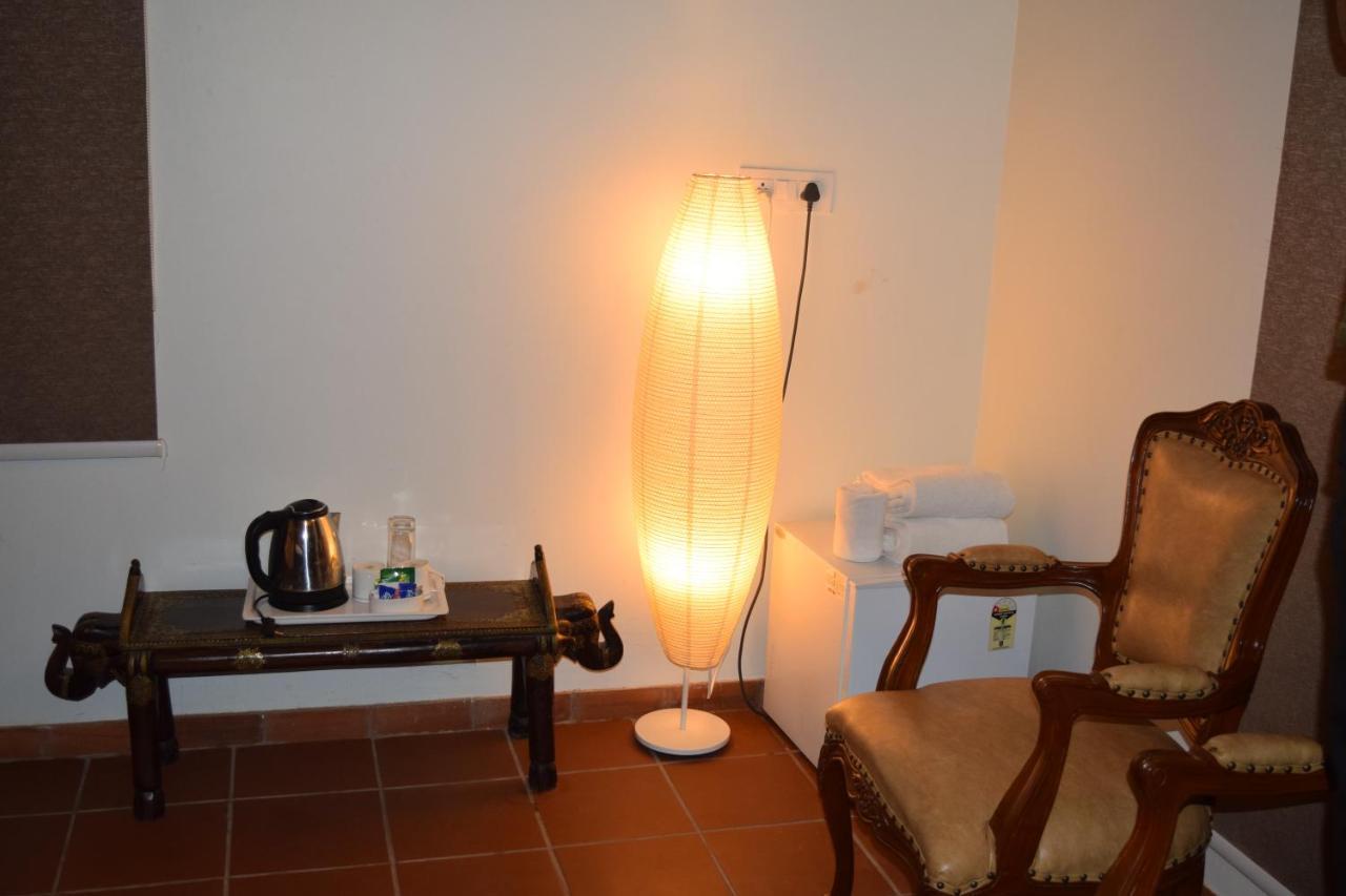 Brown Town Resort & Spa حيدر أباد المظهر الخارجي الصورة
