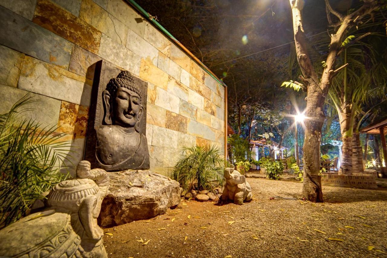 Brown Town Resort & Spa حيدر أباد المظهر الخارجي الصورة