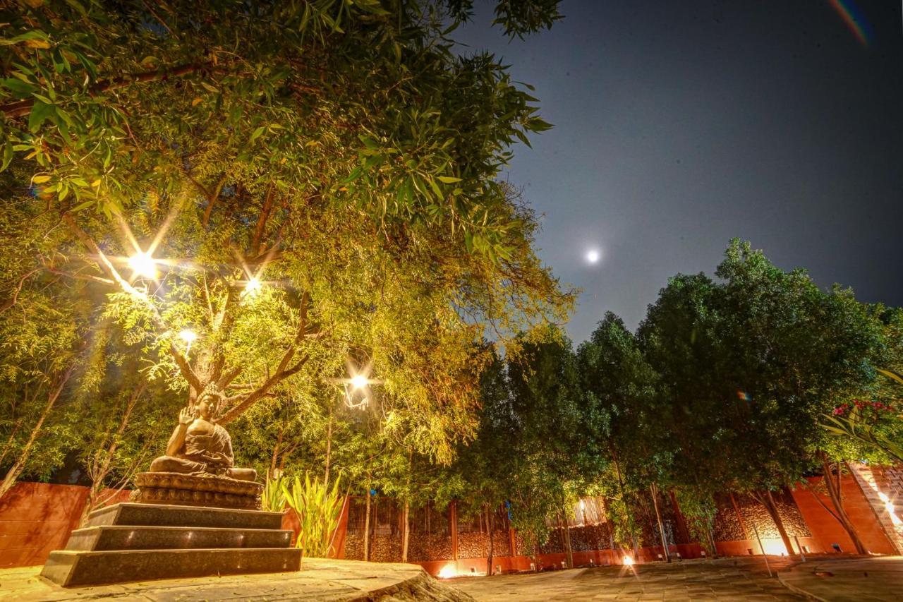 Brown Town Resort & Spa حيدر أباد المظهر الخارجي الصورة