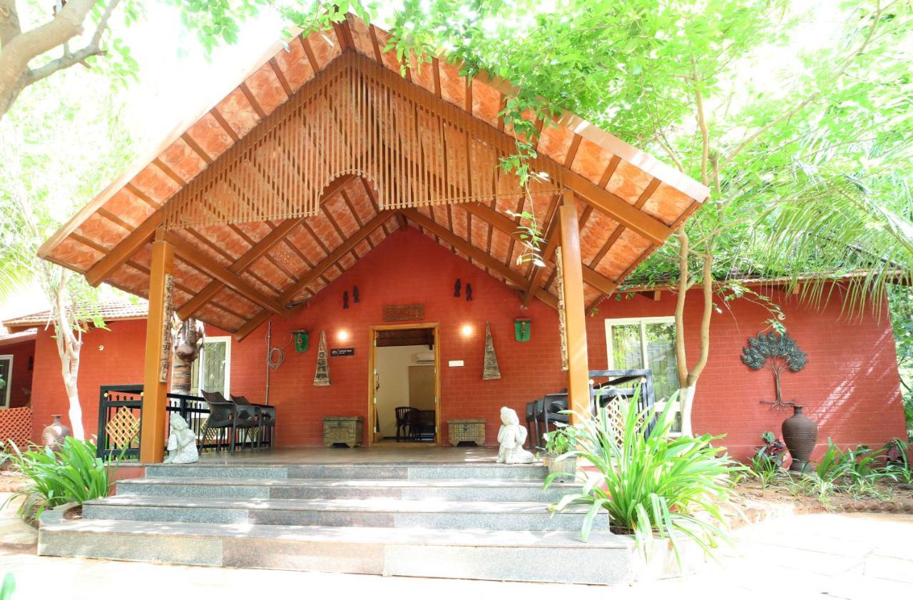 Brown Town Resort & Spa حيدر أباد المظهر الخارجي الصورة