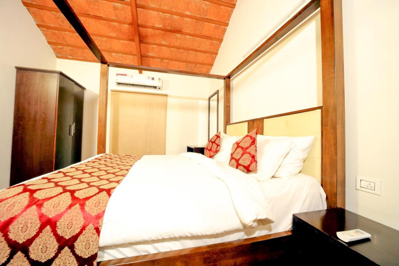 Brown Town Resort & Spa حيدر أباد المظهر الخارجي الصورة