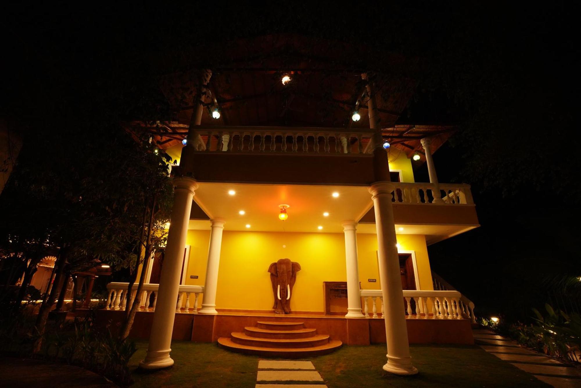 Brown Town Resort & Spa حيدر أباد المظهر الخارجي الصورة